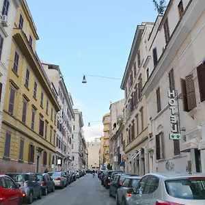 Carina , Roma Italia